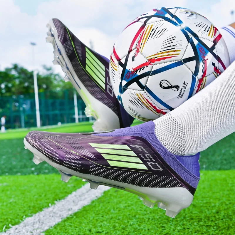 新しいメンズサッカーシューズ、大人用ロングスパイク、滑り止め - Outdoor Sport Court のレビューと価格