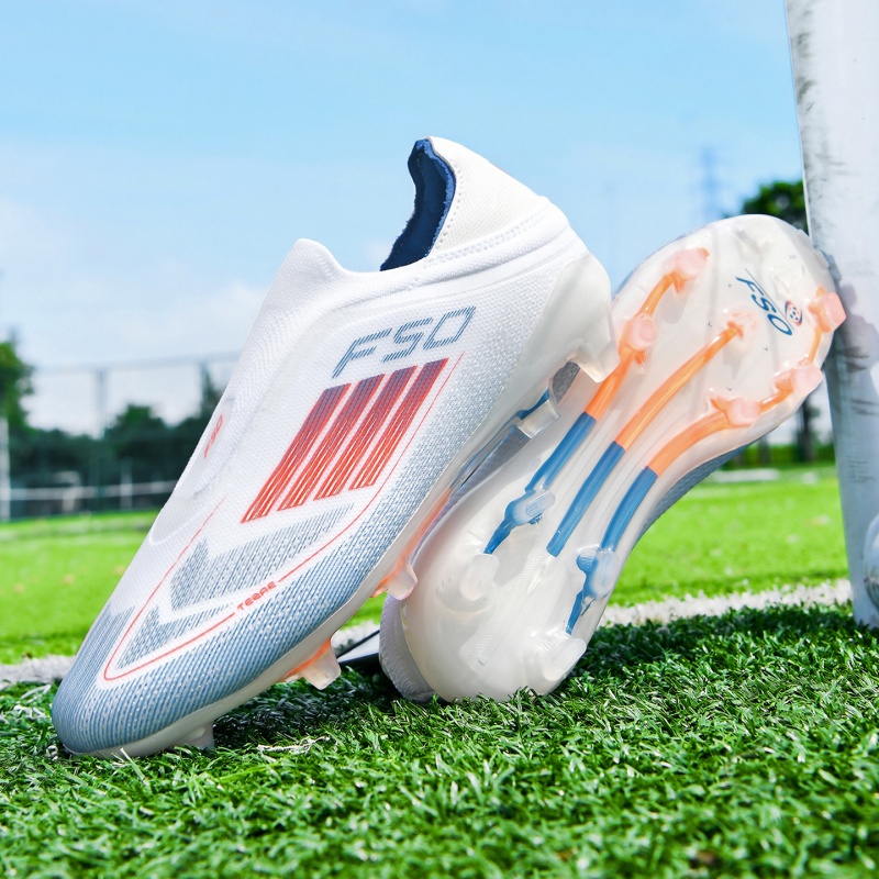 新しいメンズサッカーシューズ、通気性のある屋外用クリート、滑 - Outdoor Sport Court のレビューと価格